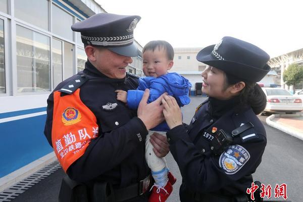 余承東：明年起華為新手機、平板全部直接搭載原生鴻蒙